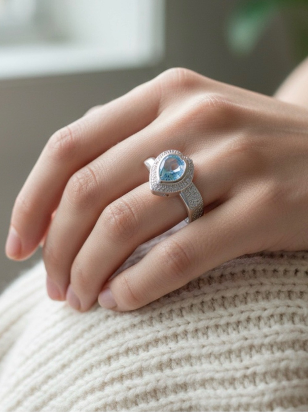 🫶🏻 Sterling Sterling Silver Heart Ring with Light Blue Topaz 1.5 TCW